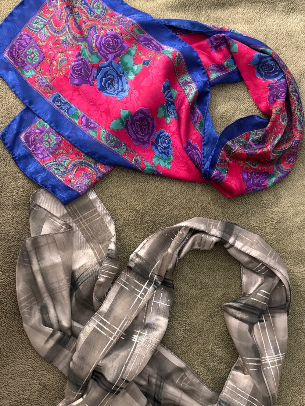 2 dress scarves